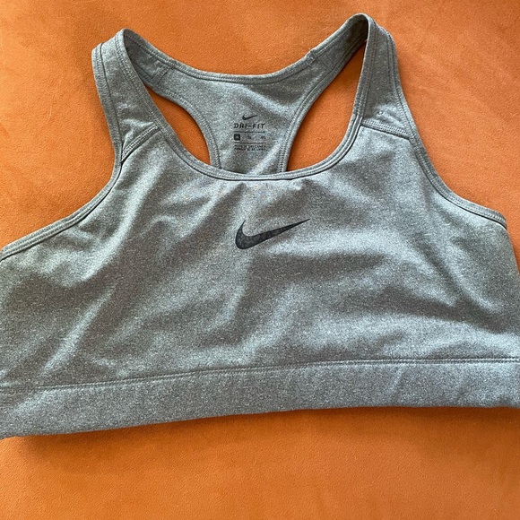 Nike dry fit XL sports bra - Picture 1 of 3